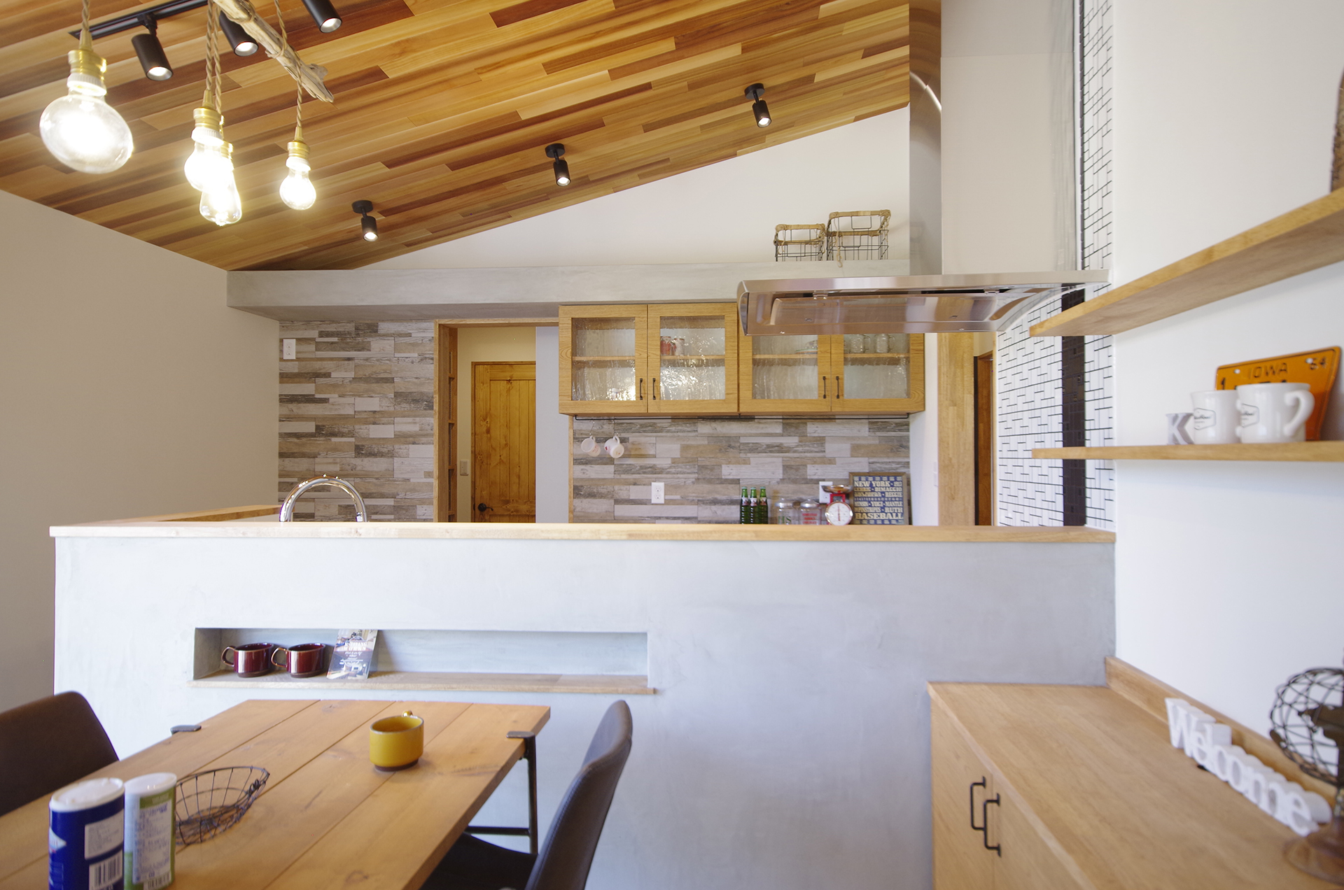 k-living 有限会社 川堀工務店が建てたガルバリウムを使った施工例