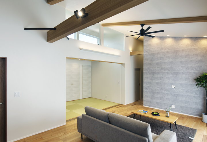 k-living 有限会社 株式会社小畑建設が建てたガルバリウムを使った施工例