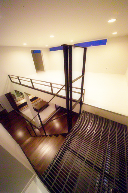 栃木建築社の建てたシルバーのガルバリウム