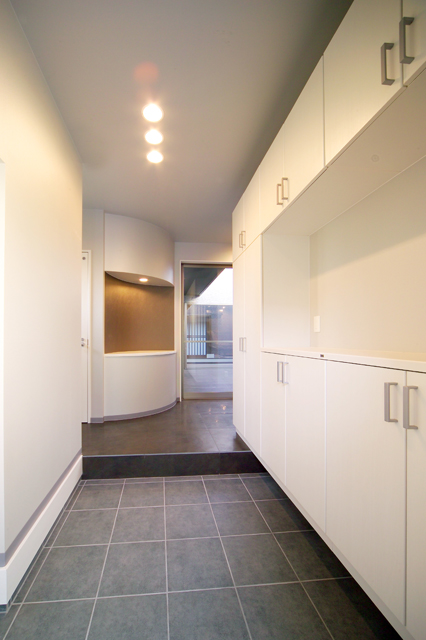 栃木建築社の建てたシルバーのガルバリウム